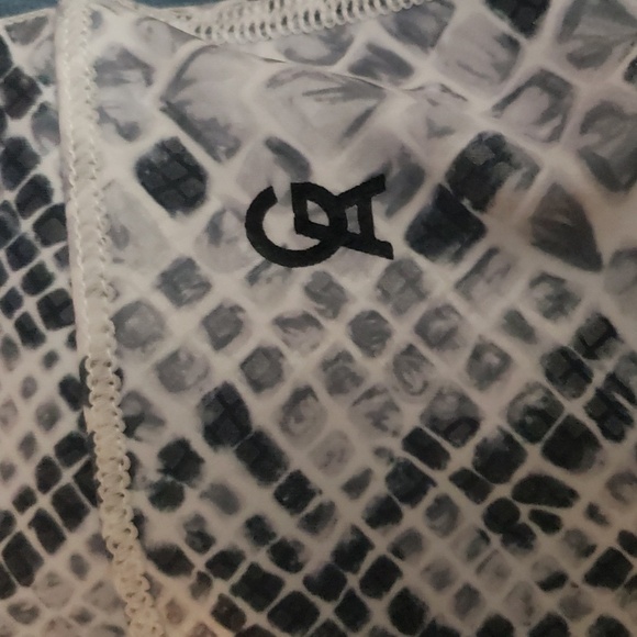 🖤🩶🤍Good American zig zag leggings - Picture 4 of 4